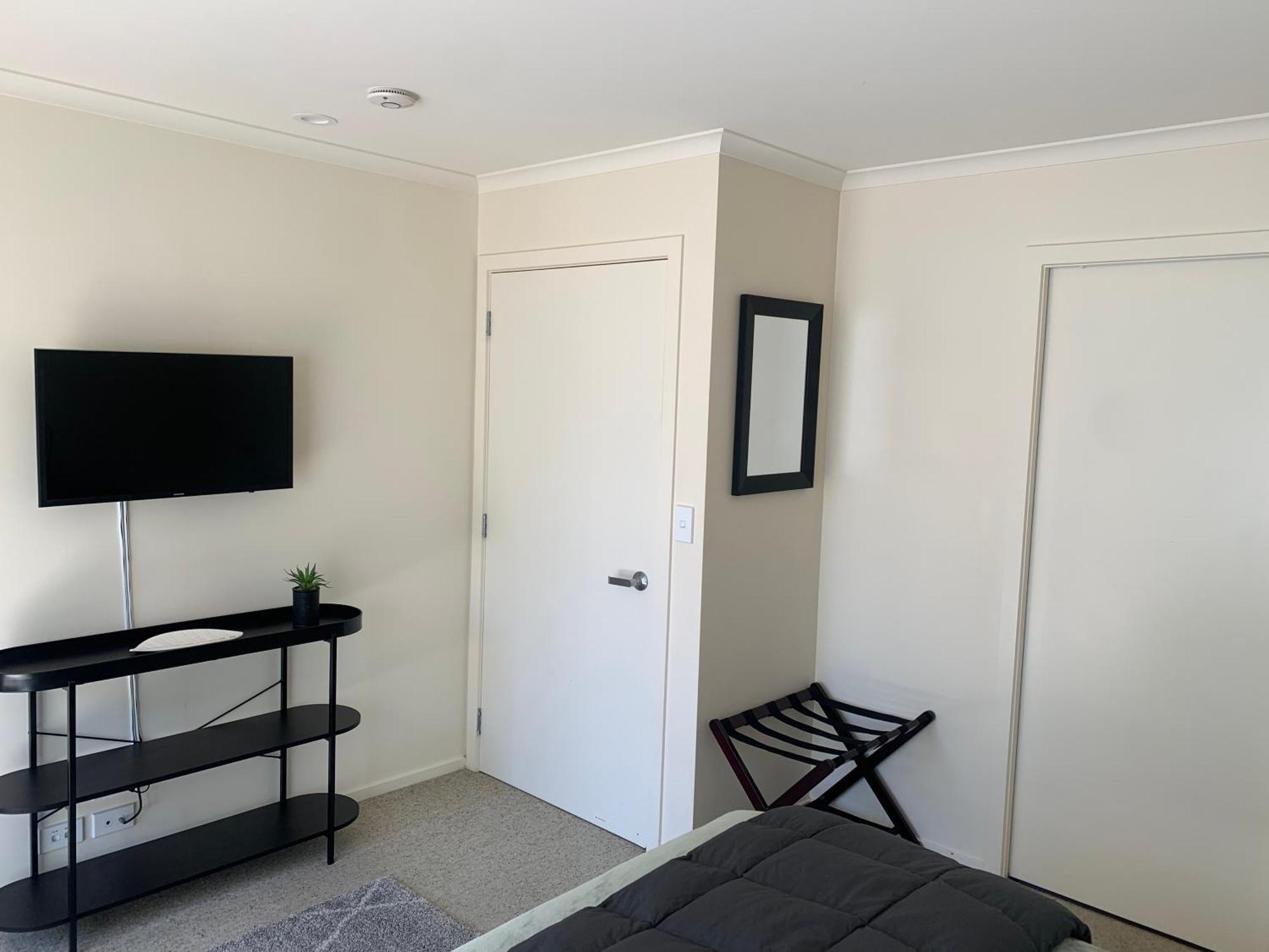 March Apartments Dunedin Room photo