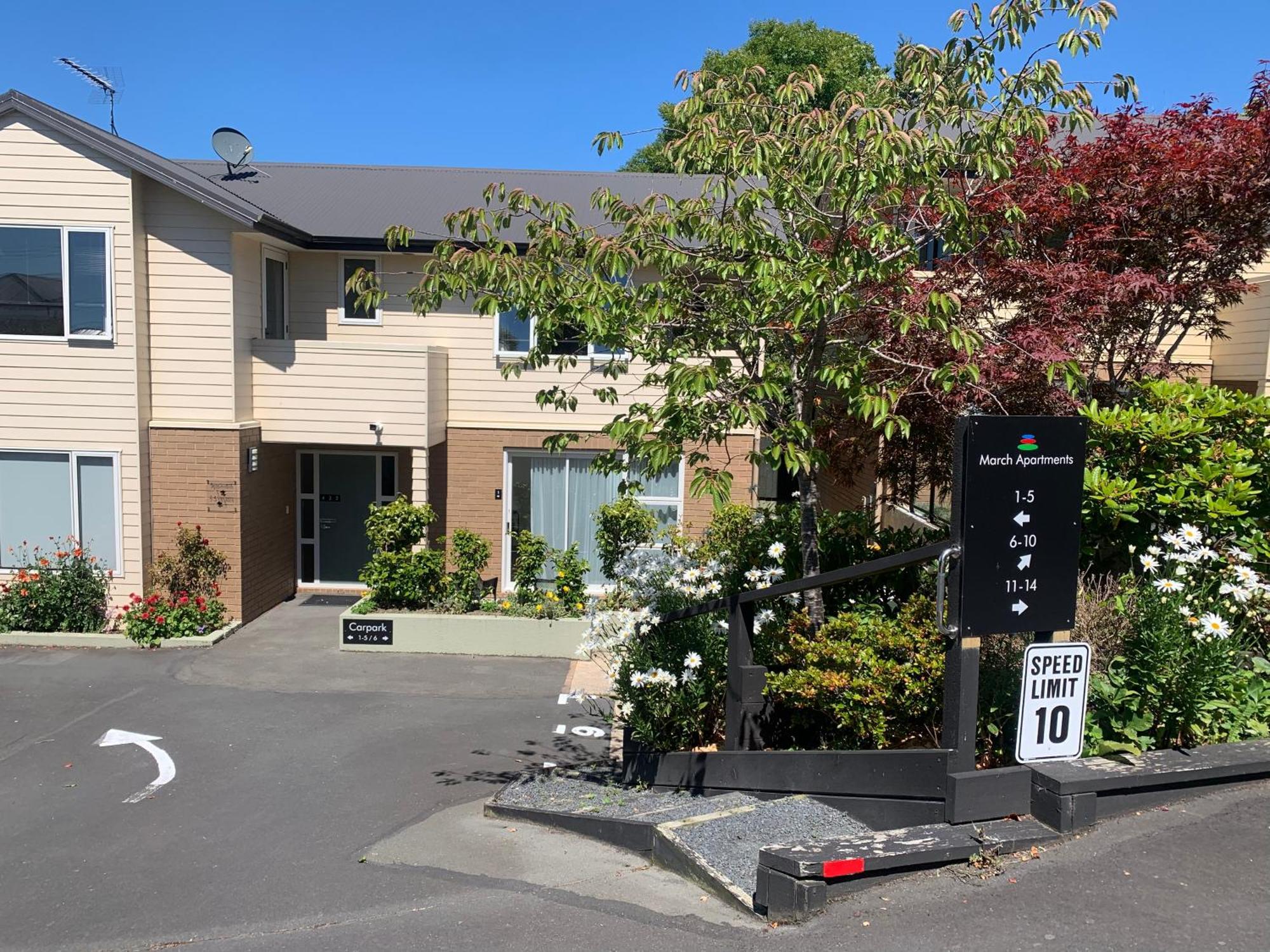 March Apartments Dunedin Exterior photo