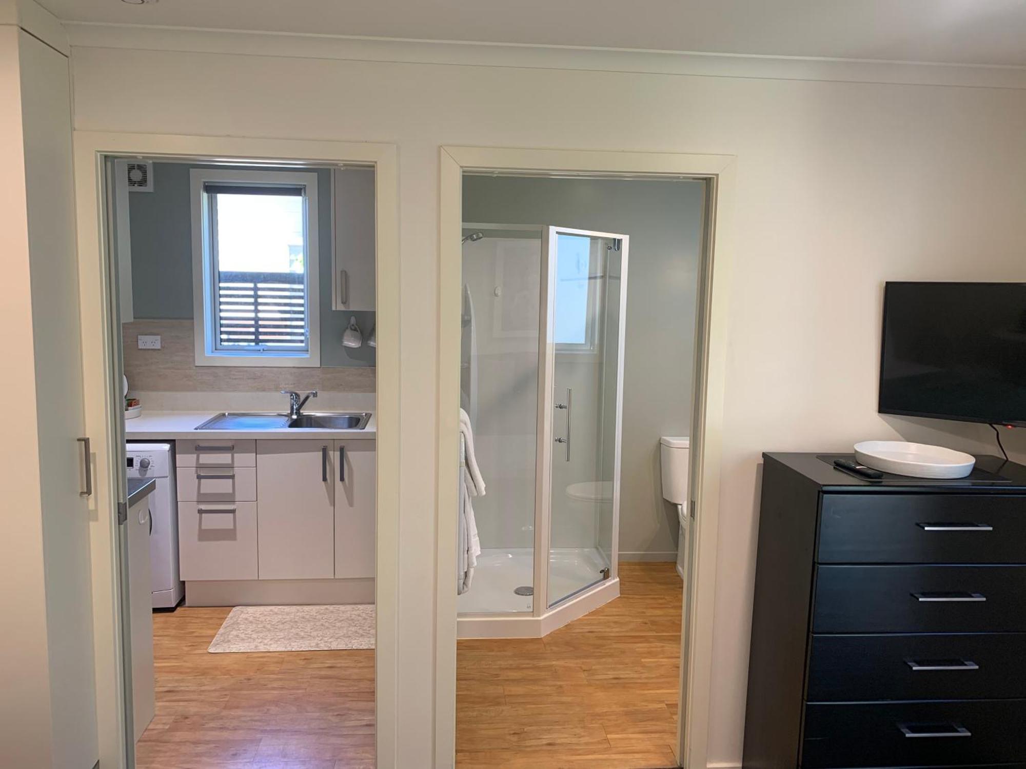 March Apartments Dunedin Room photo